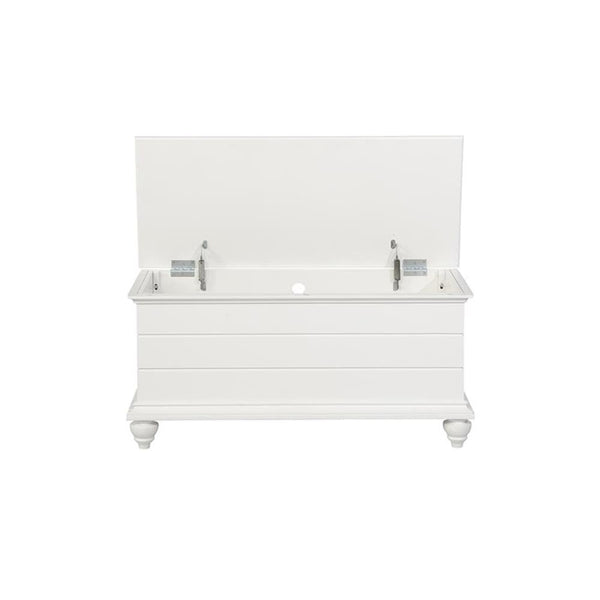 White Cedar Chest with Cedar-Lined Storage