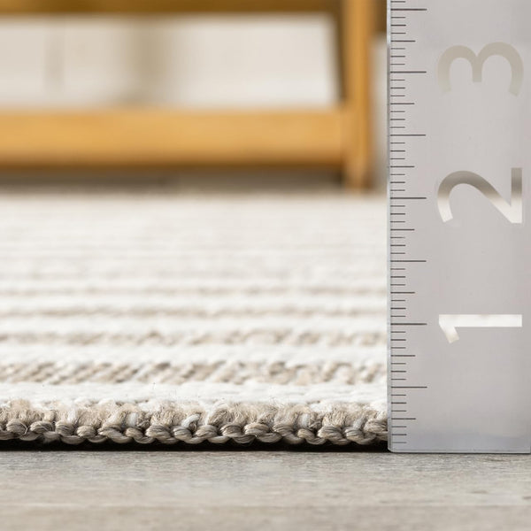 Indoor Outdoor Striped Area Rug – Polypropylene, UV-Resistant, Easy Clean