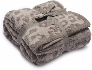 Leopard Print Plush Throw Blanket — Soft Microfiber Knit