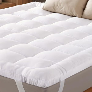 Ultra-Soft Mattress Topper with Cooling Microfiber & Adjustable Straps