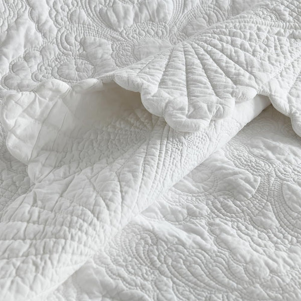White Floral Cotton Quilt Bedding Set