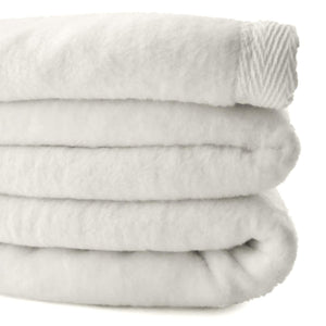 100% Cotton Plush Blanket – Soft, Breathable, All-Season