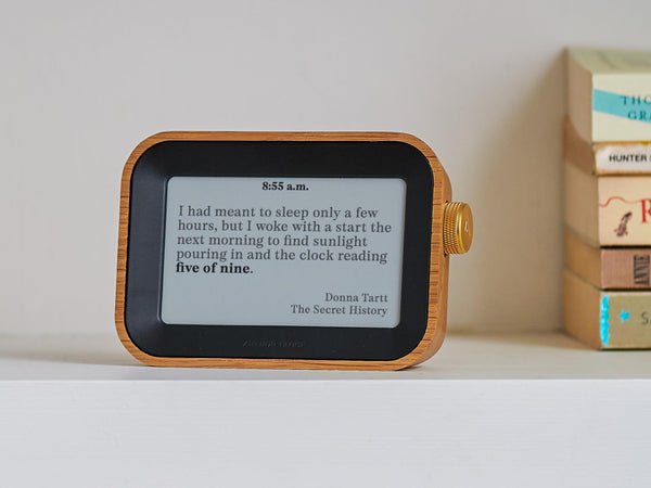 Literary Quote Clock – E-Ink Display, White Oak Wood