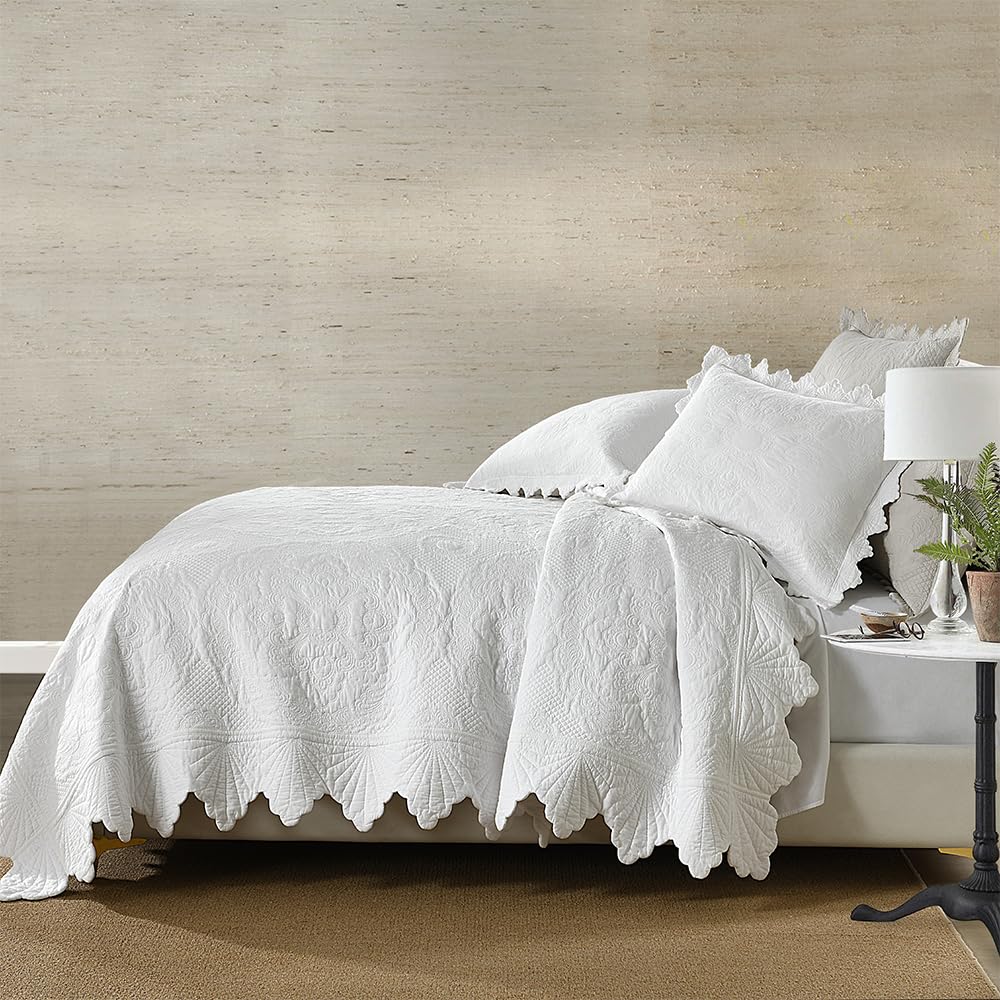 White Floral Cotton Quilt Bedding Set