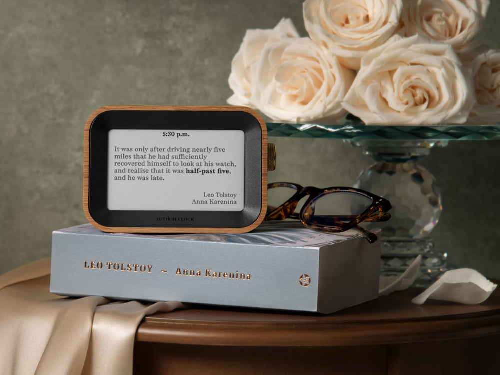 Literary Quote Clock – E-Ink Display, White Oak Wood