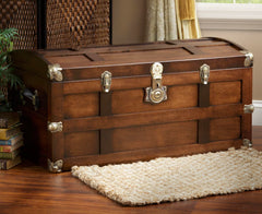 Amish Hand-Crafted Maple Steamer Trunk with Cedar Tray & Brass Lock