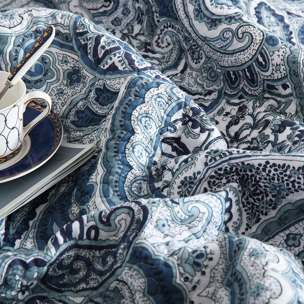 Paisley Cotton Quilt Set – 3-Piece Reversible Bedspread
