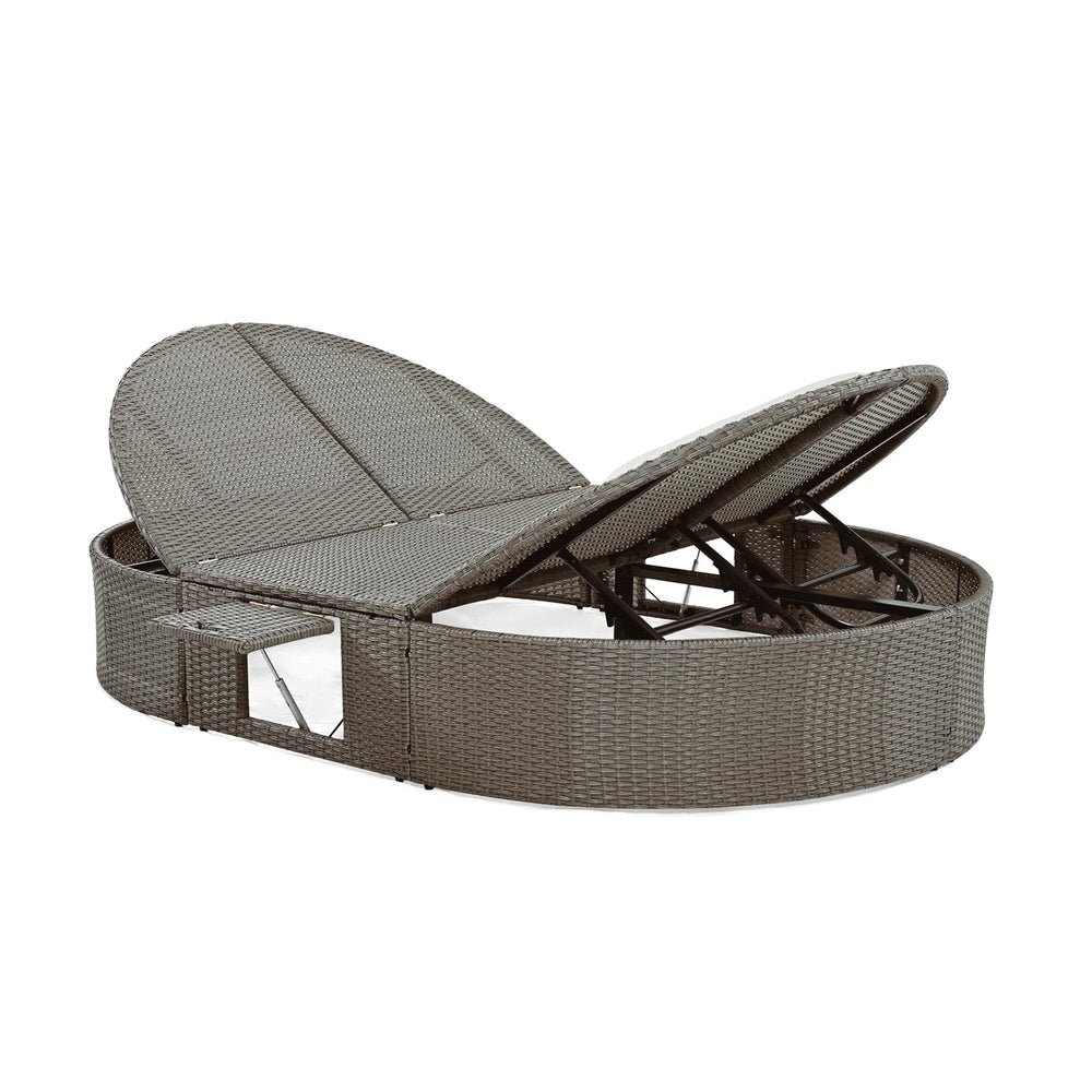 2-Person Outdoor Wicker Daybed with Adjustable Reclining Backrests