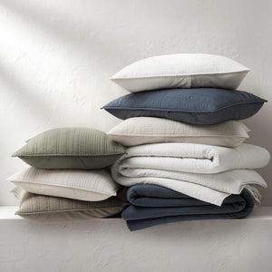 Cotton Quilt Set with Pillow Shams – Modern Stripe Coverlet