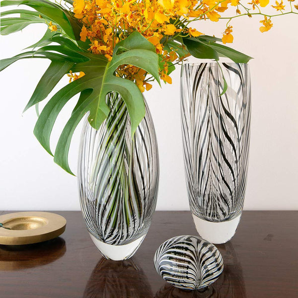 Hand Blown Art Glass Vase – Feather Pattern