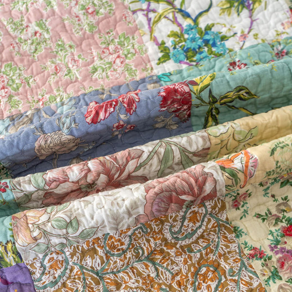 Cotton Patchwork Quilt Set with Pillow Shams – All Season Floral Bedspread
