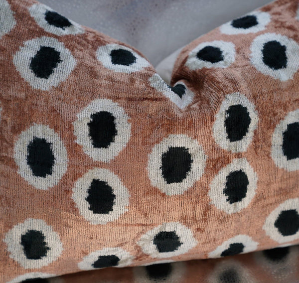 Velvet Throw Pillow – Gold & Black Dot, 16x24"