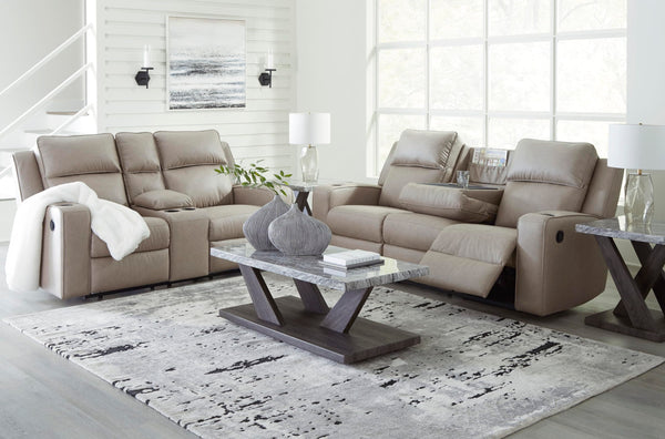 Reclining Loveseat with Console & Cup Holders
