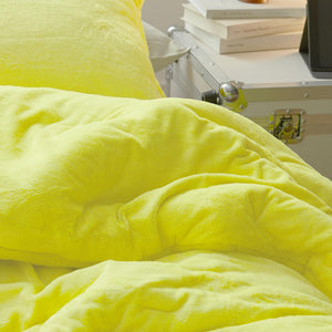 Oversized Comforter Set – Neon Yellow Plush Bedding with Shams
