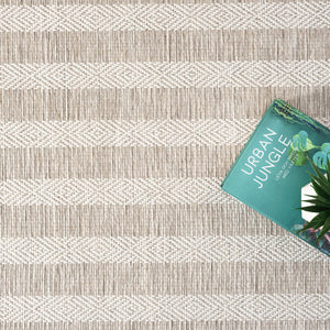 Indoor Outdoor Striped Area Rug – Polypropylene, UV-Resistant, Easy Clean