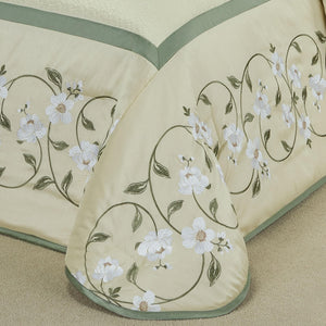 King Magnolia Floral Bedspread Set – 3 Piece