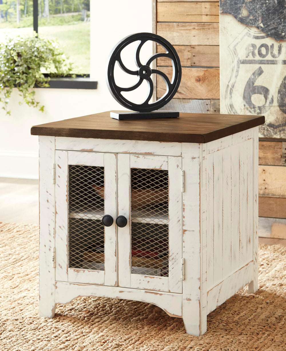 Wystfield Farmhouse End Table with Storage