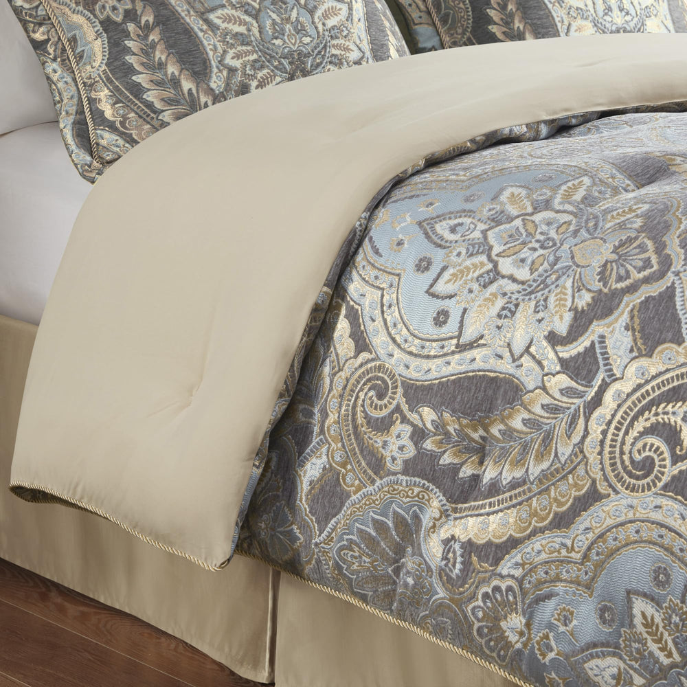 California King Chenille Jacquard Damask Comforter Set – 4 Piece