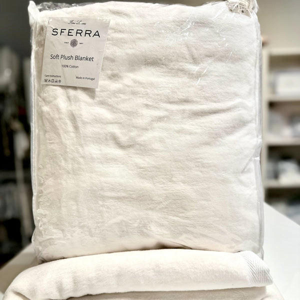 100% Cotton Plush Blanket – Soft, Breathable, All-Season