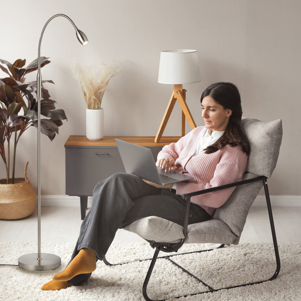 Adjustable LED Beam Floor Lamp with Flexible Gooseneck