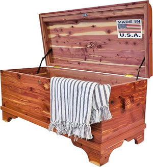 Cedar Hope Chest with Blanket Storage