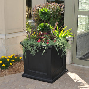 28-Inch Square Outdoor Planter Box – UV-Resistant Polyethylene, Indoor/Outdoor