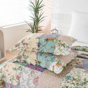 Cotton Patchwork Quilt Set with Pillow Shams – All Season Floral Bedspread