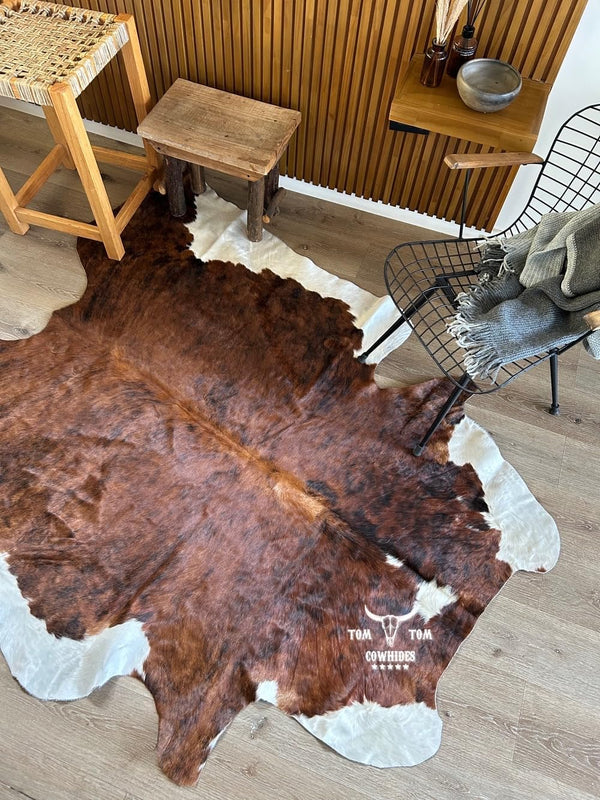 Natural Tricolor Cowhide Rug 6x6 ft