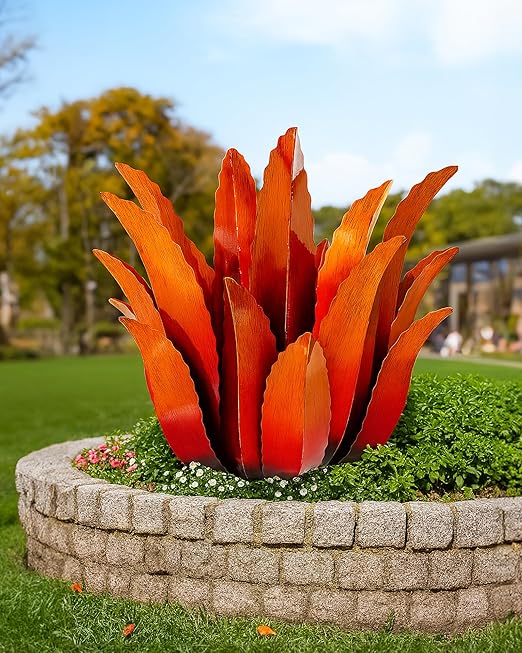 Metal Agave Plant Outdoor Decor Sculpture – 25.5" H Weather-Resistant Rustic Garden Art