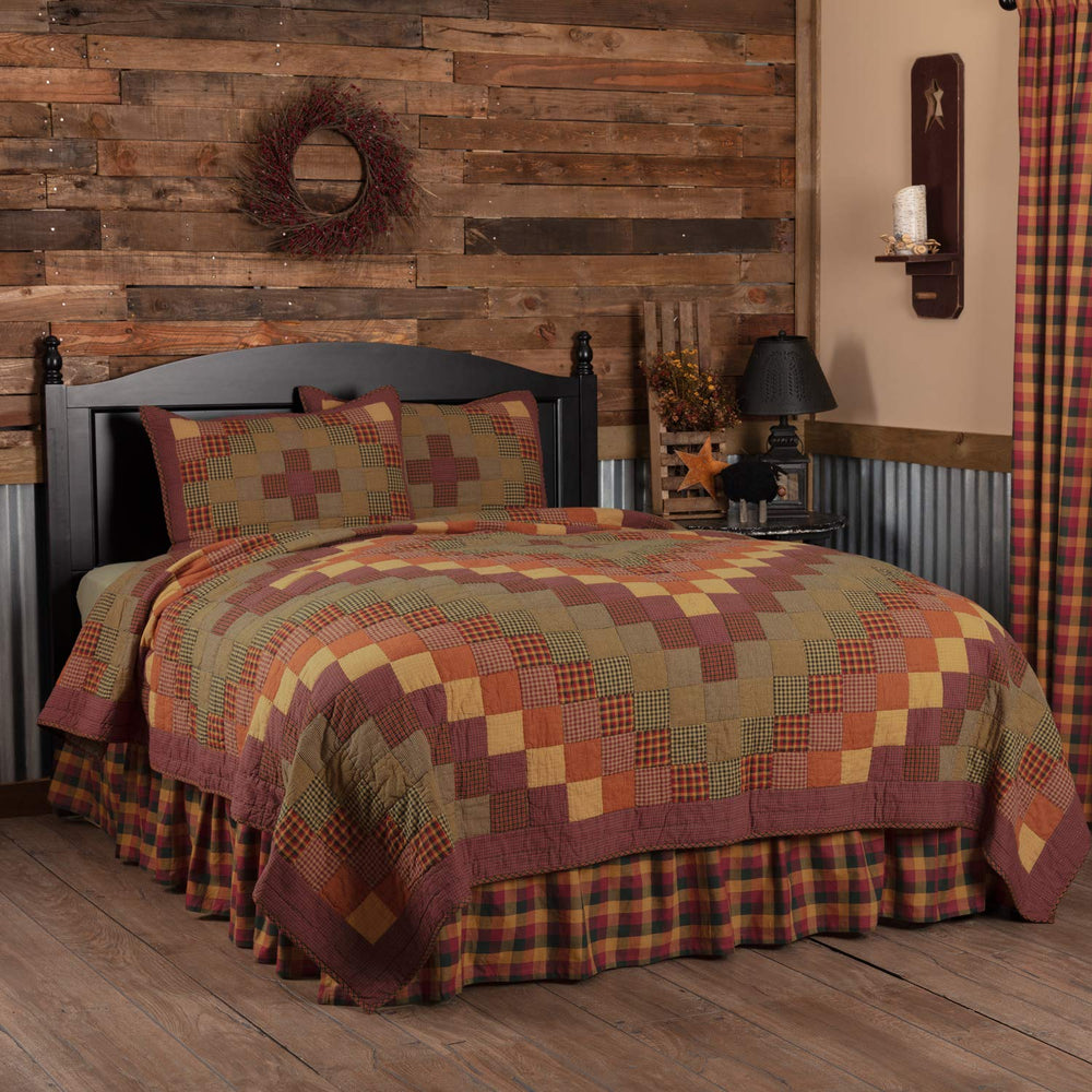 King Quilt Set – Farmhouse Country Patchwork, 3-Piece
