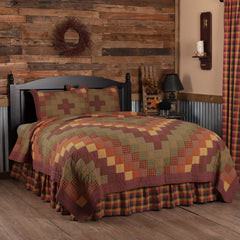 King Quilt Set – Farmhouse Country Patchwork, 3-Piece