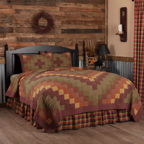 King Quilt Set – Farmhouse Country Patchwork, 3-Piece