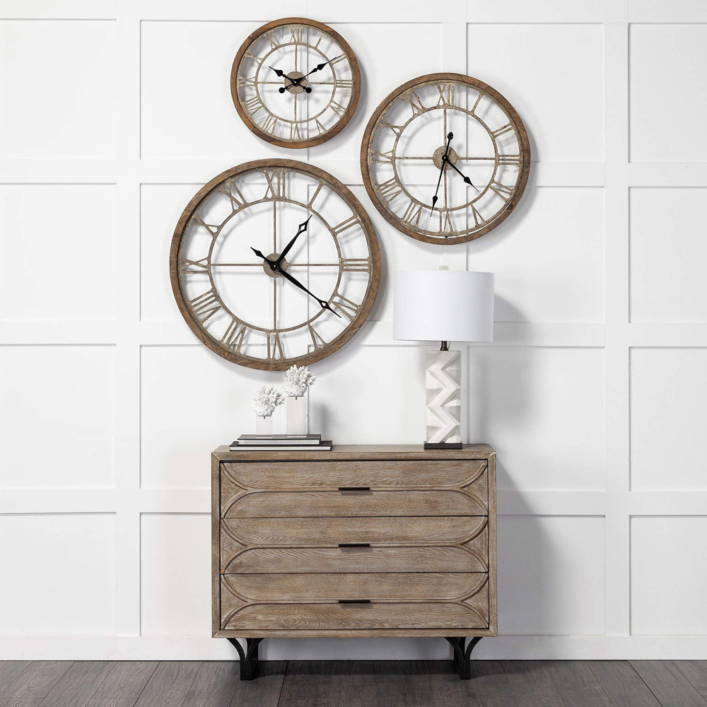 Oversized Farmhouse Round Wall Clock – Solid Wood, Roman Numerals