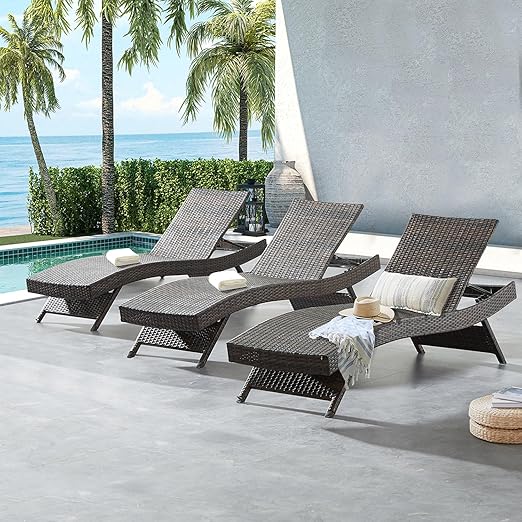 Outdoor Wicker Chaise Lounge Chair