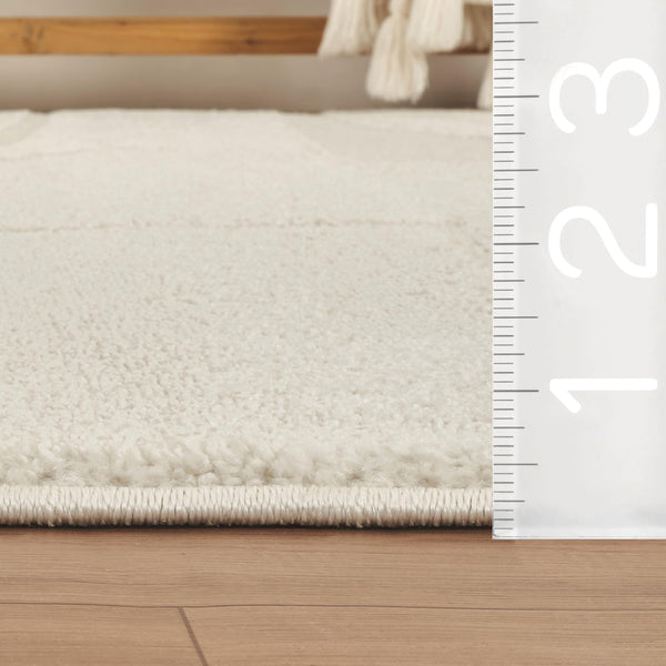Cream Geometric Area Rug – Power-Loomed Polypropylene