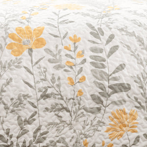 Reversible Floral Quilt Set — Full/Queen & King