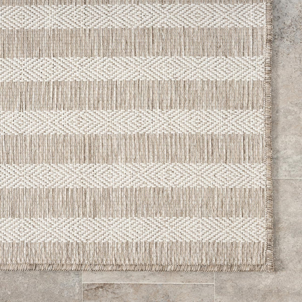 Indoor Outdoor Striped Area Rug – Polypropylene, UV-Resistant, Easy Clean