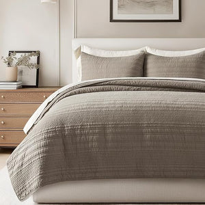Cotton Quilt Set with Pillow Shams – Modern Stripe Coverlet
