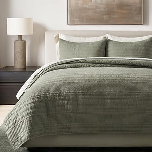 Cotton Quilt Set with Pillow Shams – Modern Stripe Coverlet