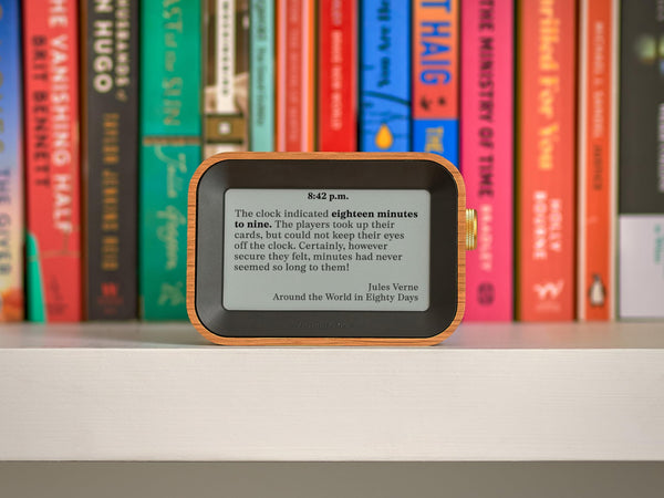 Literary Quote Clock – E-Ink Display, White Oak Wood