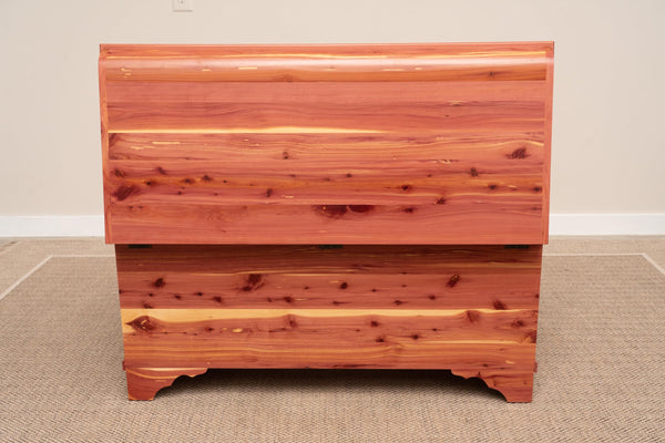 Amish Cedar Hope Chest with Waterfall Top & Storage Tray
