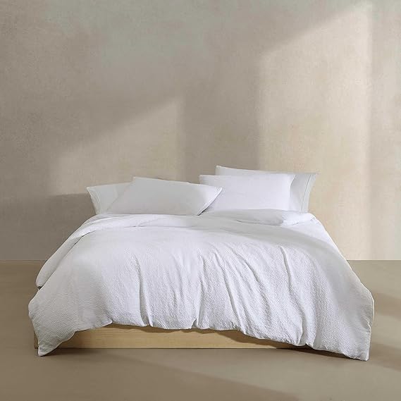 Seersucker Duvet Cover Set with Shams | Queen & King