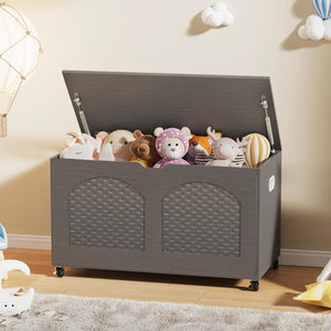 Rattan-Style Storage Chest with Lid and Wheels
