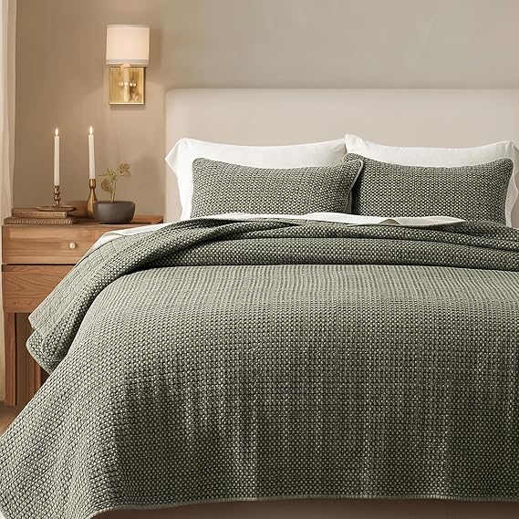 Stonewashed Cotton Waffle Quilt Set with Pillow Shams