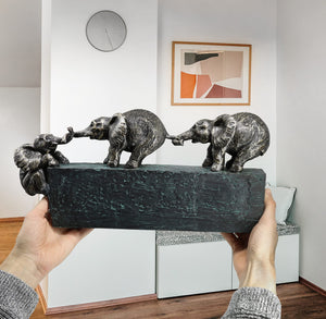 Elephant Family Sculpture – Polyresin Home Decor Figurine