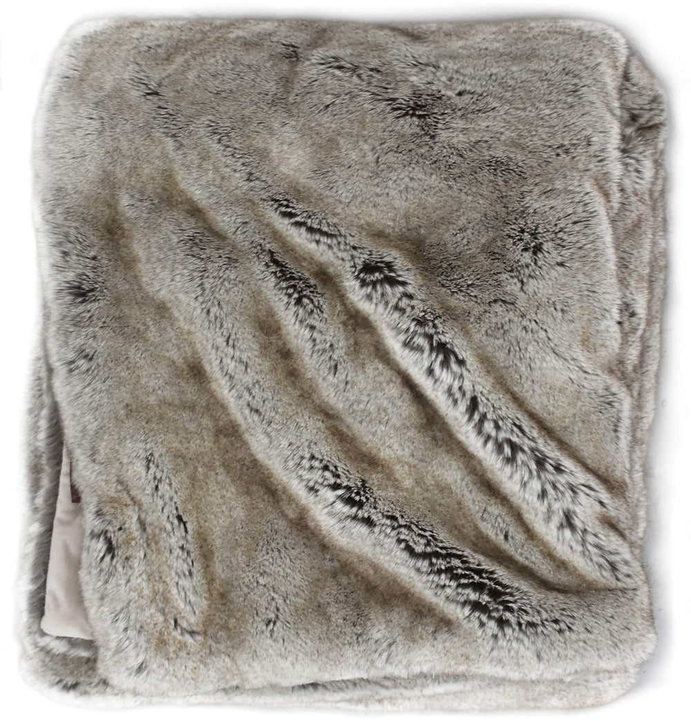 Faux Fur Oversized Throw Blanket with Velvet Plush Reverse