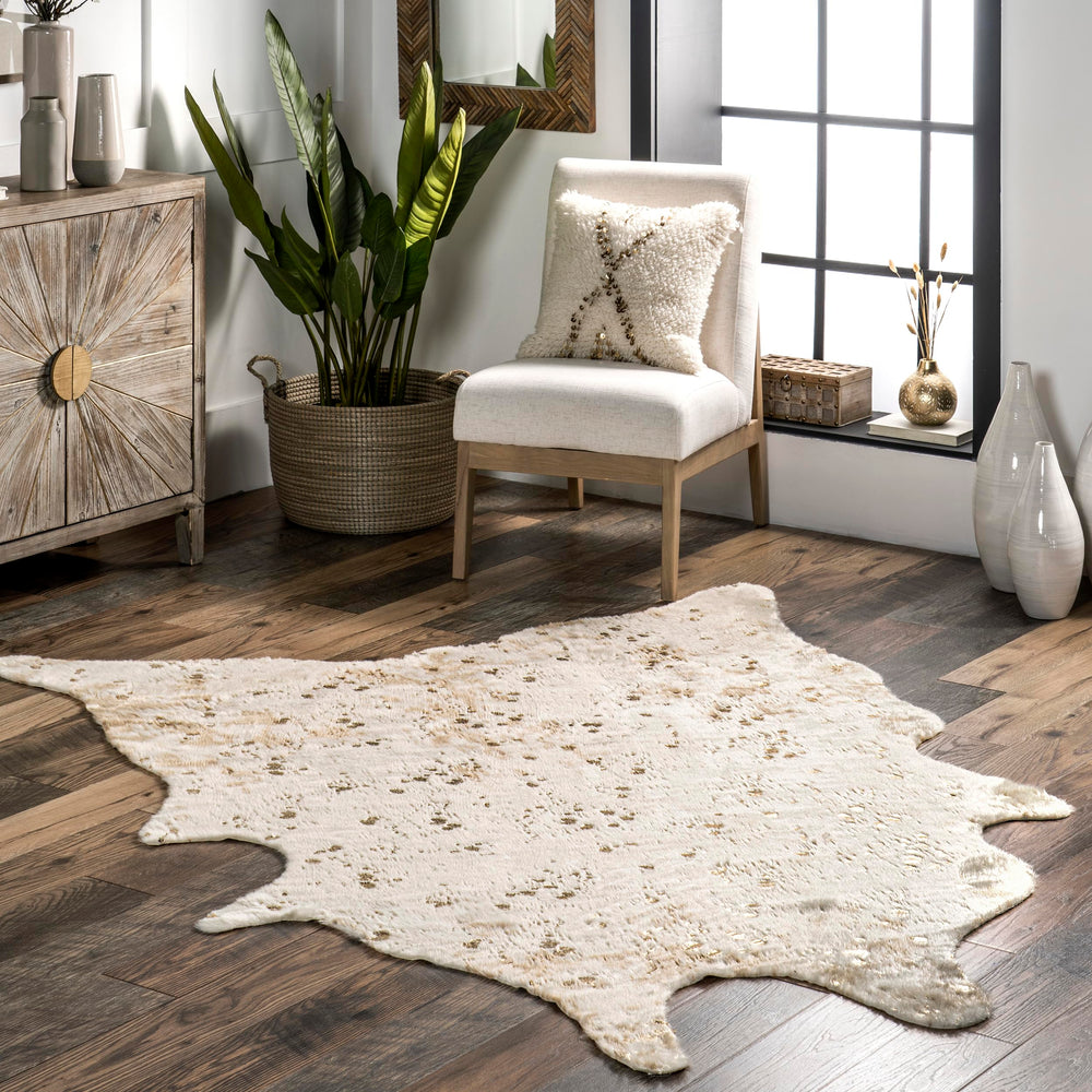 Animal Print Faux Cowhide Area Rug – 5' x 6'7" Off-White Gold