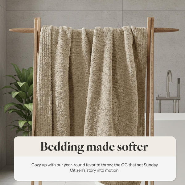 Snug Throw Blanket – Soft Oversized Lightweight Microfiber