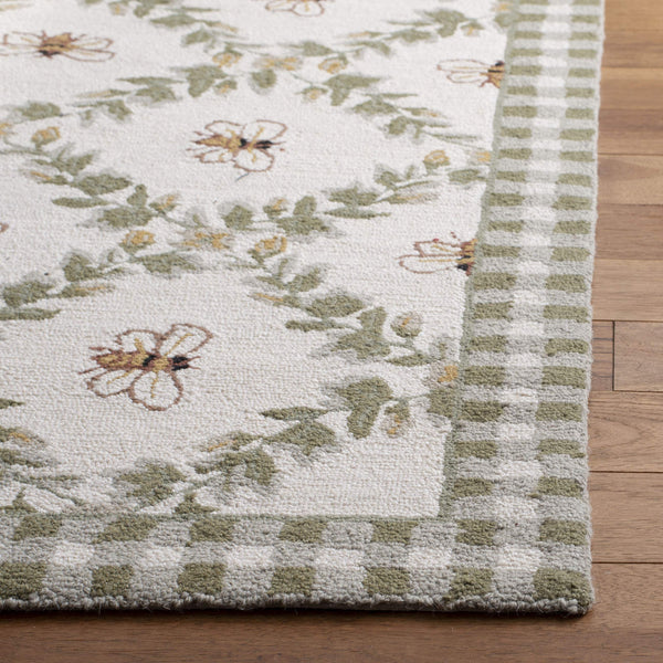 Hand-Hooked Wool Runner Rug 2'6" x 6' – Ivory & Green