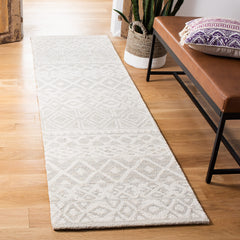 Handmade Wool Floral Area Rug – Silver & Ivory